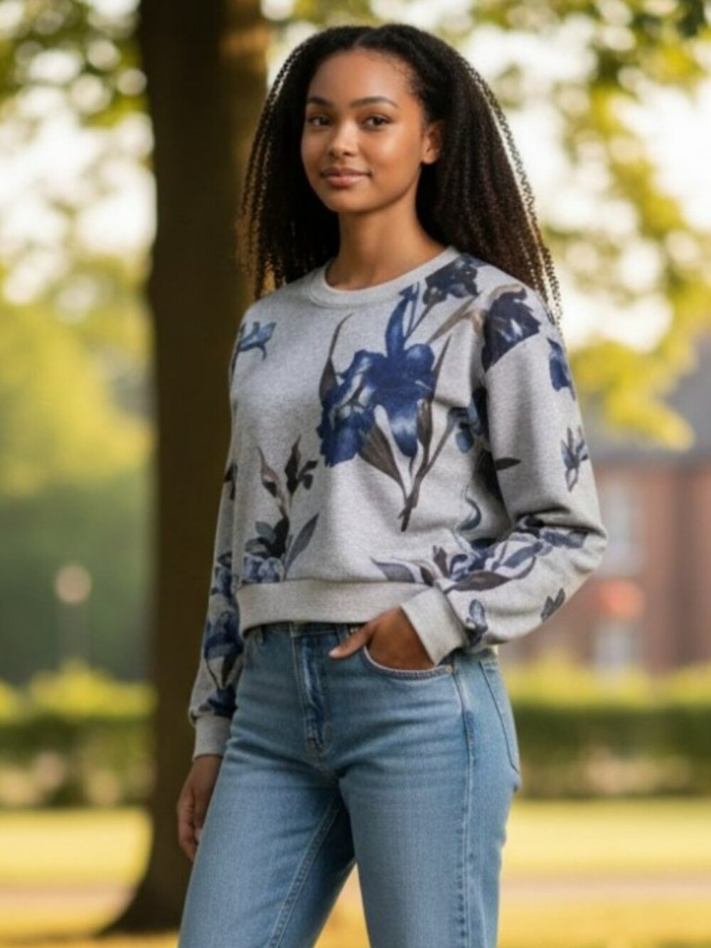 Zyia Womens Medium Gray Blue Floral Cropped Boxy Pullover Top Sweatshirt M
